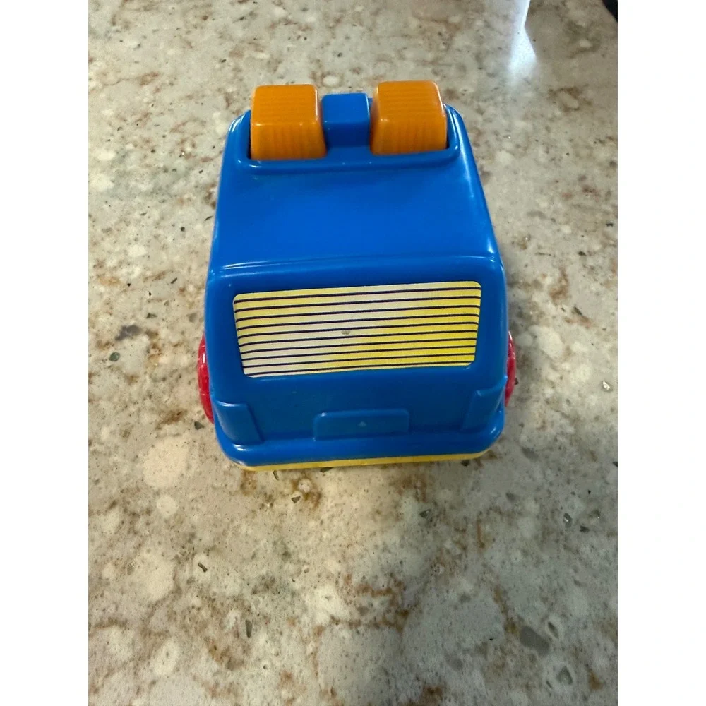 Vintage 1995 Shelcore Police Car Toy Blue SUV Dog Officer 01005 01006